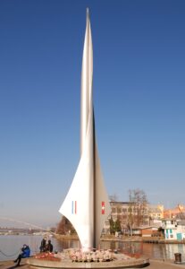 Dreilaendereck-e1771623006611-207x300 Dreiländereck Basel – Der Kraftvolle Schnittpunkt Europas: Geografie, Symbolik und Geschichte am Rhein