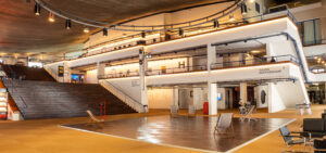 Infobasel.ch Theater-Basel2-e1771623194898-300x141 Theater Basel – Die Kraftvolle Bühne der Moderne: Architektur, Geschichte und kulturelle Identität am Theaterplatz