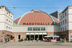 Infobasel.ch martkhalle1-300x200 Markthalle Basel – Historische Architektur und kulinarisches Zentrum am Bahnhof SBB