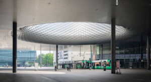 messe-basel2-e1771696337990-300x164 Messe Basel – Die Dynamische Plattform der Welt: Architektur, Wirtschaftskraft und urbane Transformation im Herzen Europas